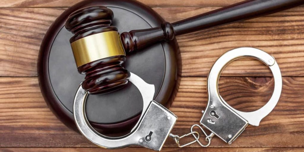 نکات مهم انتخاب وکیل تهدید علیه بهداشت عمومی