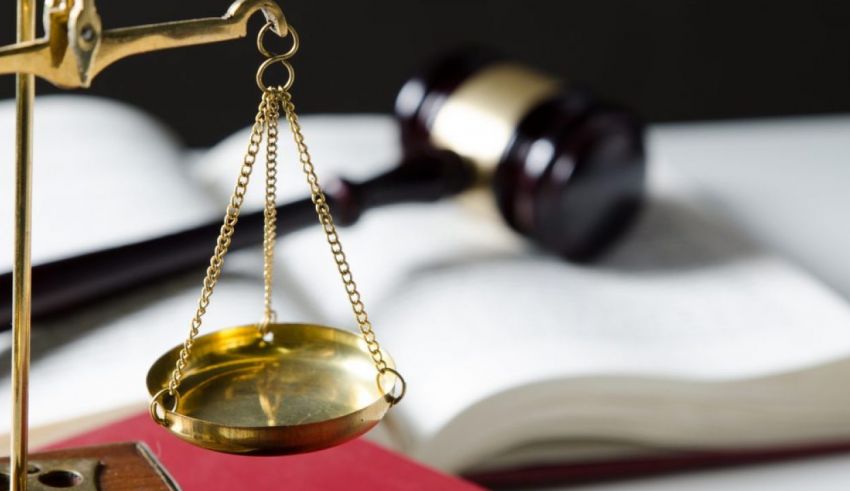 وکیل جرایم کارکنان دولت